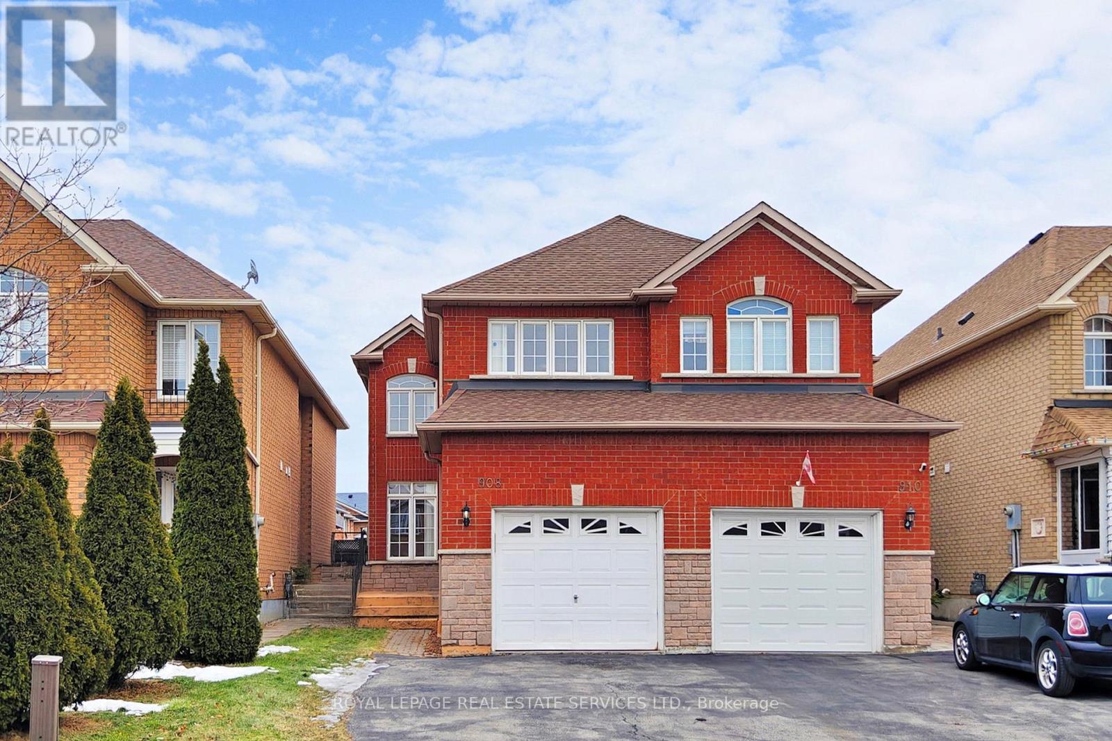 908 Stonebridge Avenue, Mississauga, Ontario  L5V 2L5 - Photo 49 - W12695722