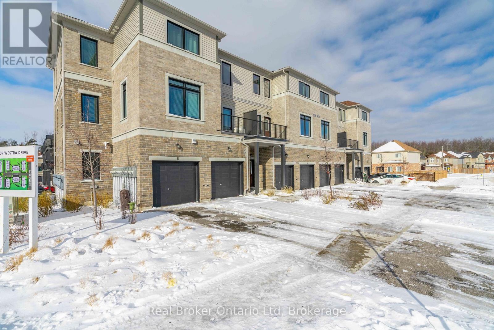 5 - 107 Westra Drive, Guelph, Ontario  N1K 0A5 - Photo 2 - X12689928