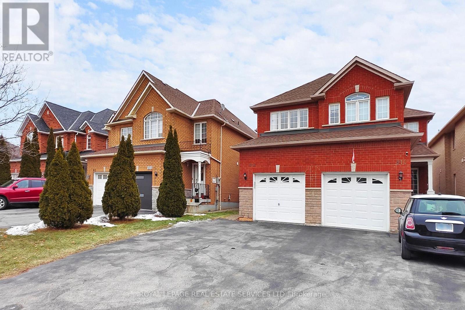 908 Stonebridge Avenue, Mississauga, Ontario  L5V 2L5 - Photo 50 - W12695722