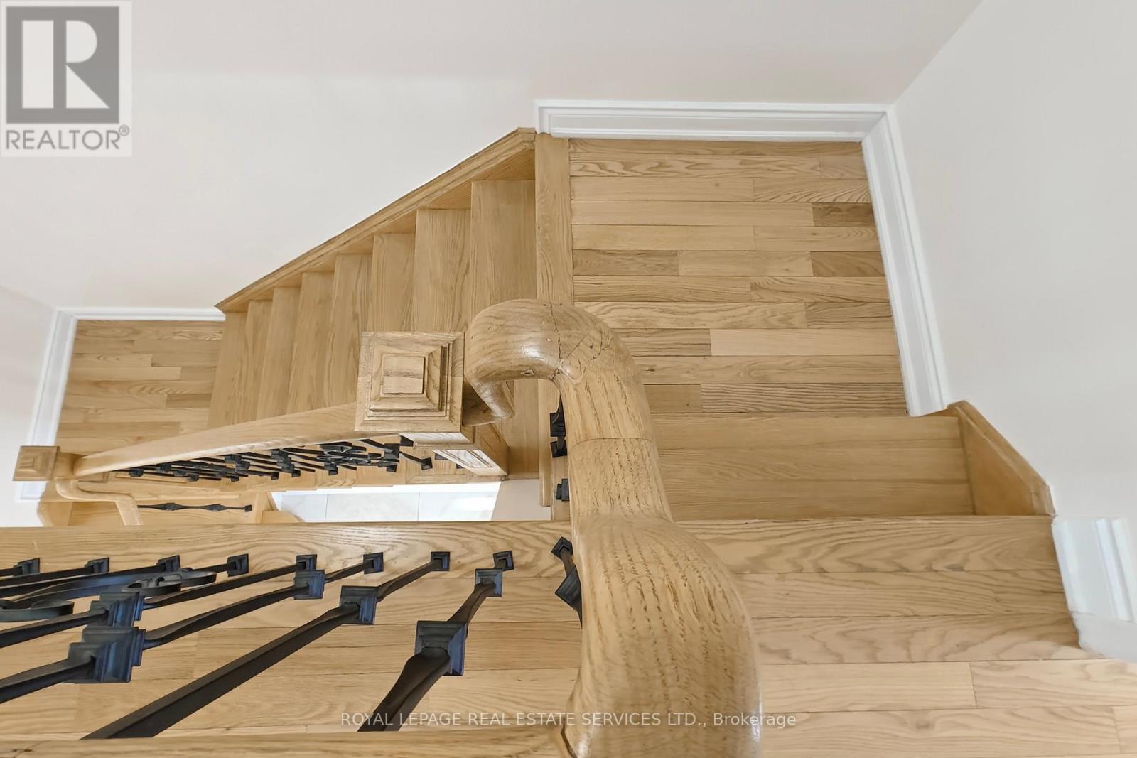 908 Stonebridge Avenue, Mississauga, Ontario  L5V 2L5 - Photo 32 - W12695722