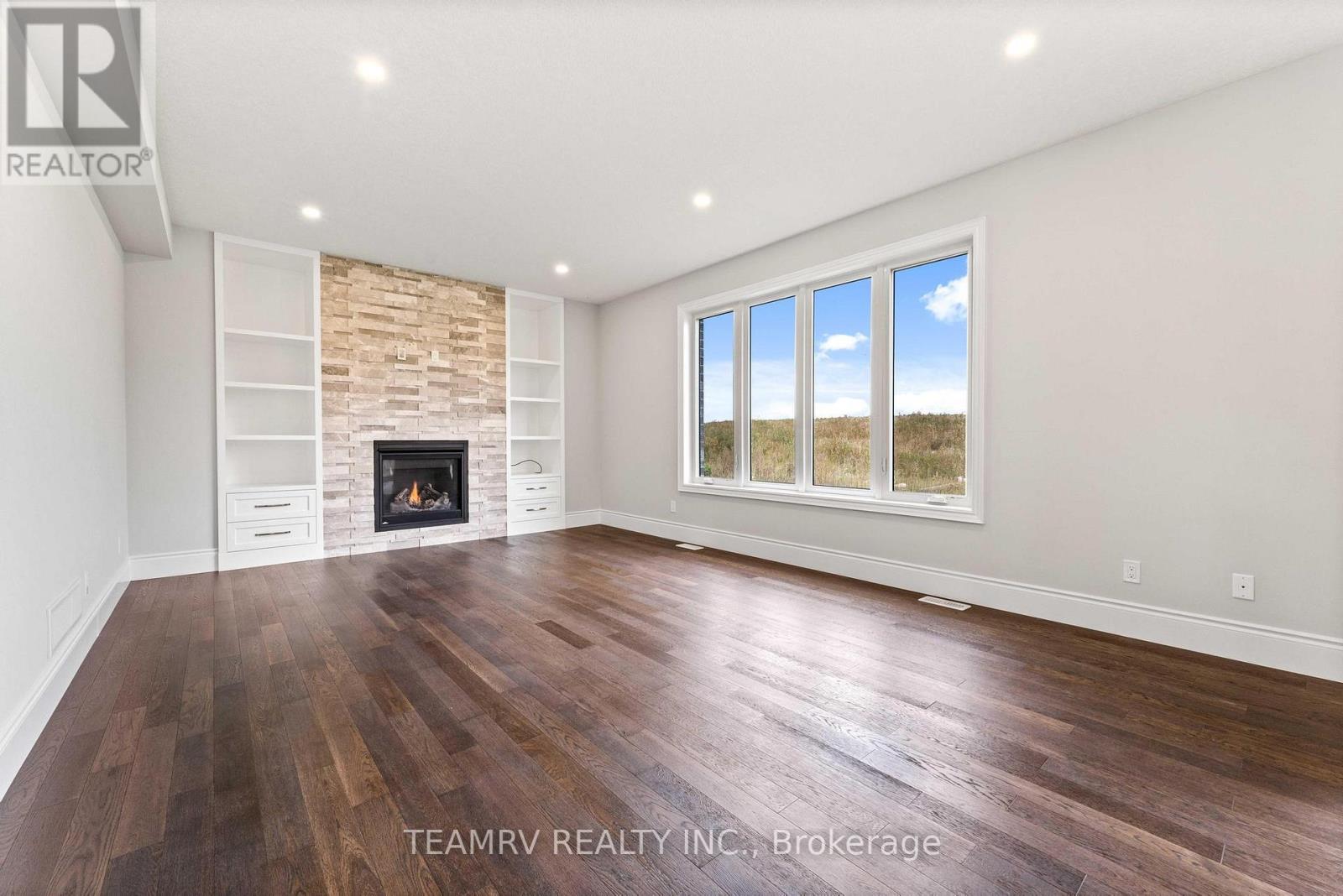 87 Burton Street, East Zorra-Tavistock, Ontario  N0J 1M0 - Photo 5 - X12696190