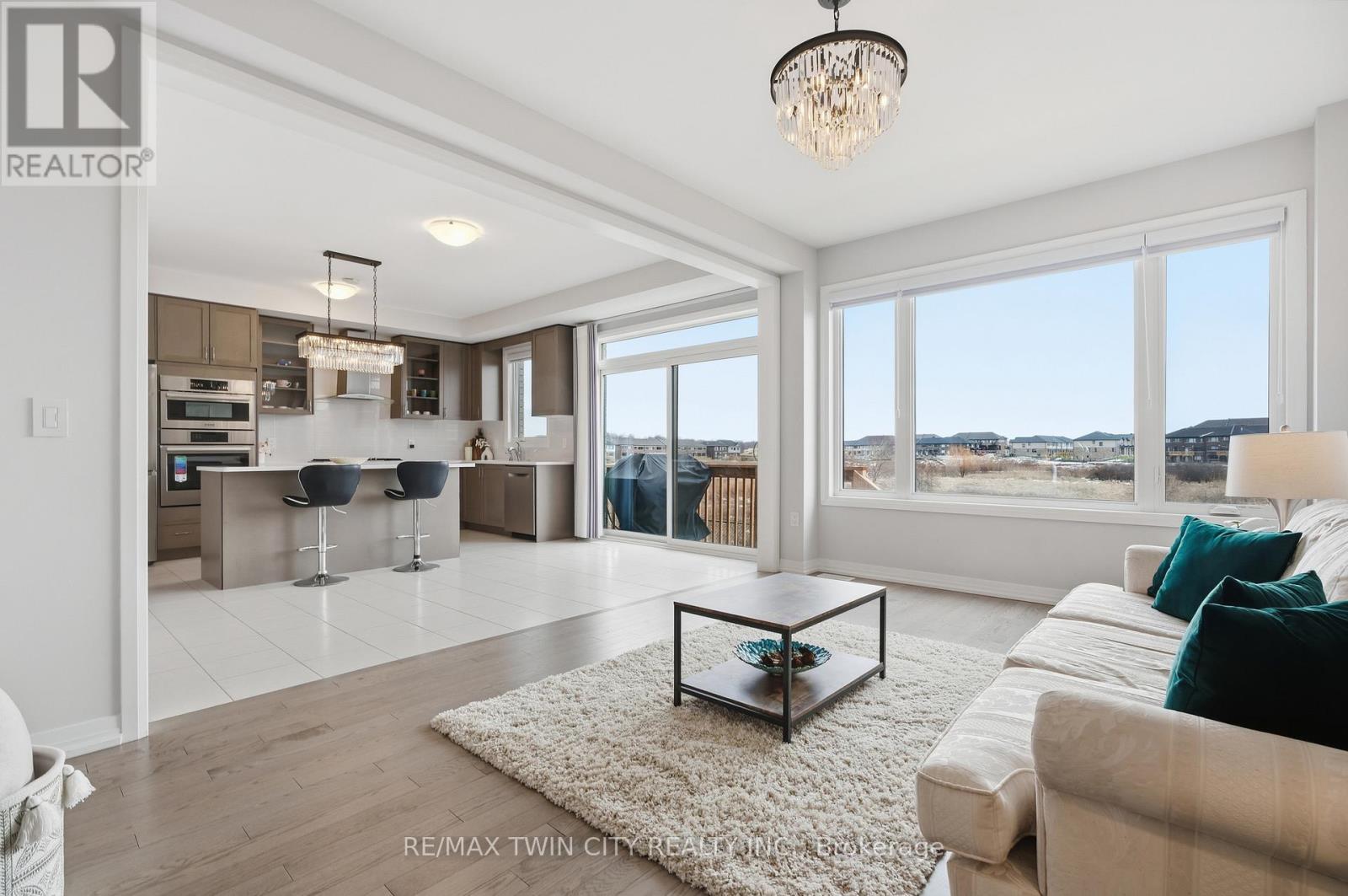 43 Blackburn Street, Cambridge, Ontario  N2A 0M1 - Photo 7 - X12696210