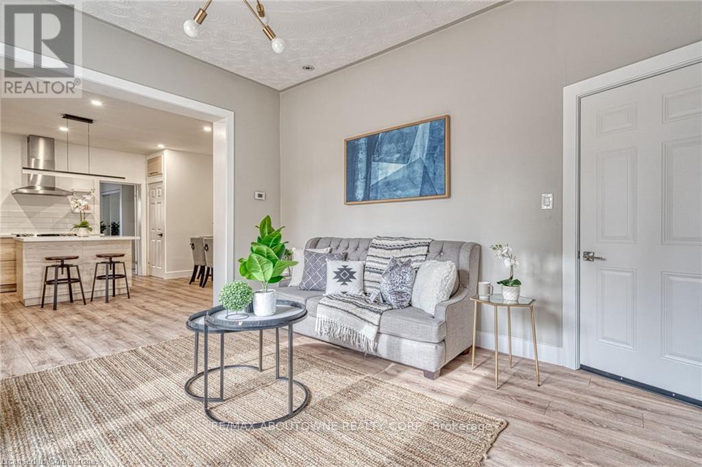 1 - 43 Crooks Street, Hamilton, Ontario  L8R 2Z7 - Photo 9 - X12696302