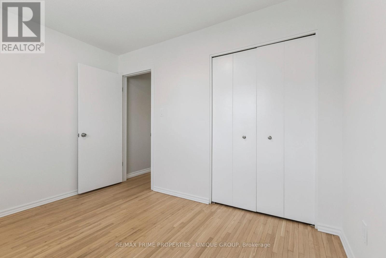 520 Teakwood Drive, Waterloo, Ontario  N2L 4L4 - Photo 26 - X12696336