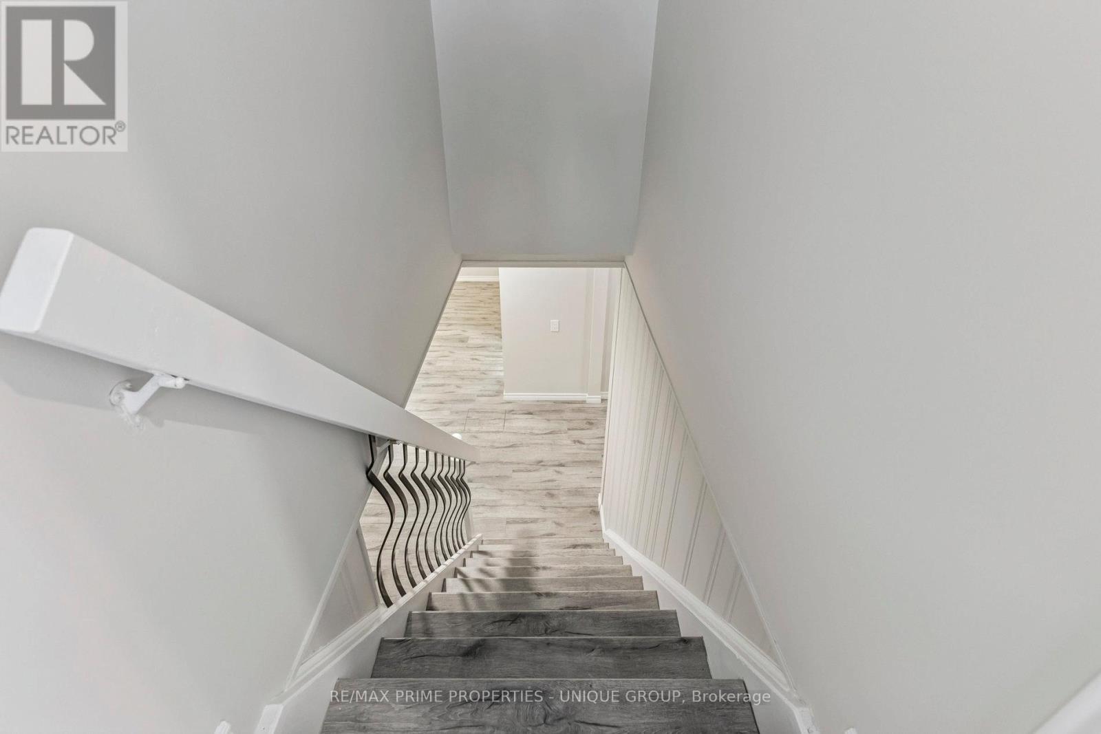 520 Teakwood Drive, Waterloo, Ontario  N2L 4L4 - Photo 28 - X12696336