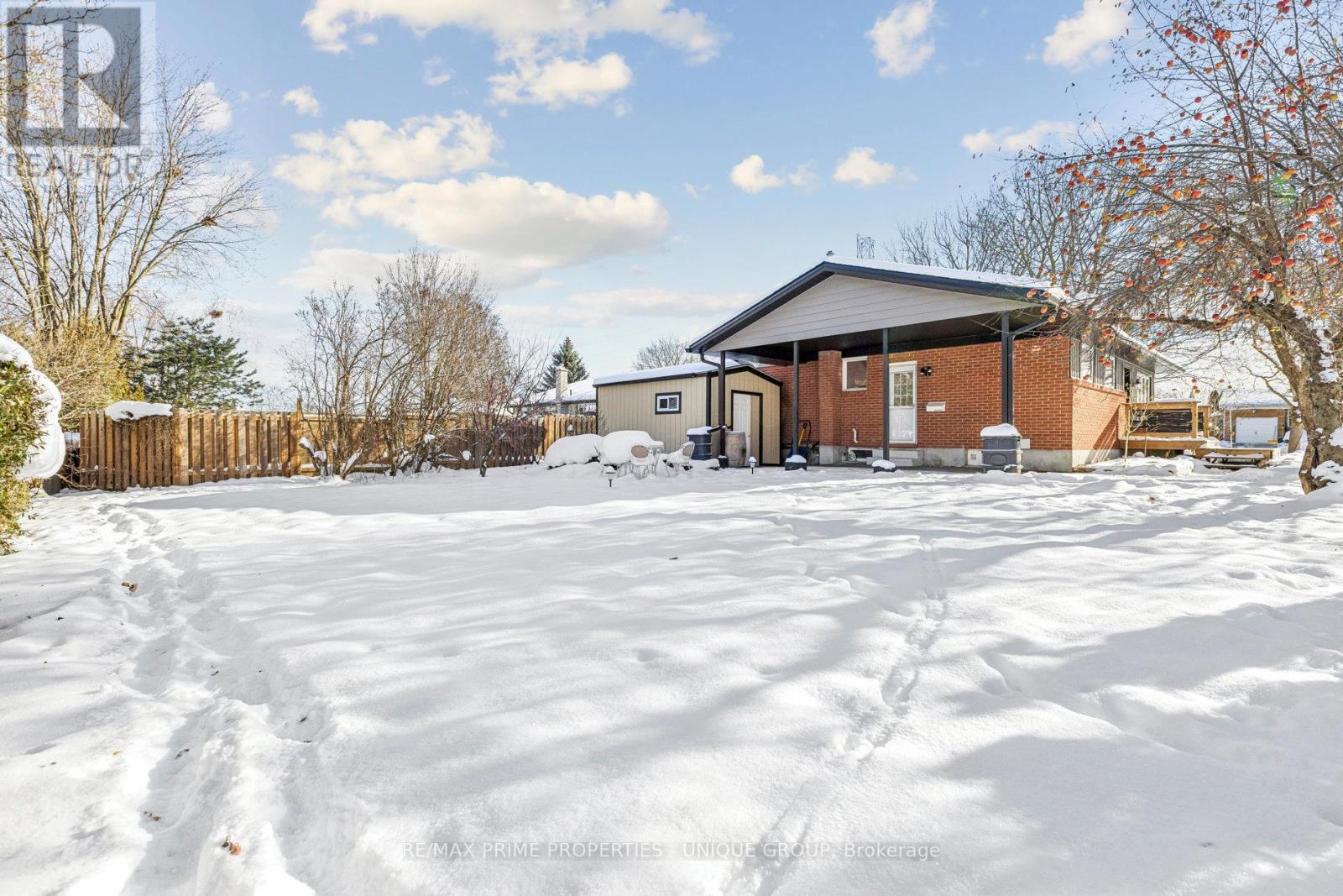520 Teakwood Drive, Waterloo, Ontario  N2L 4L4 - Photo 48 - X12696336