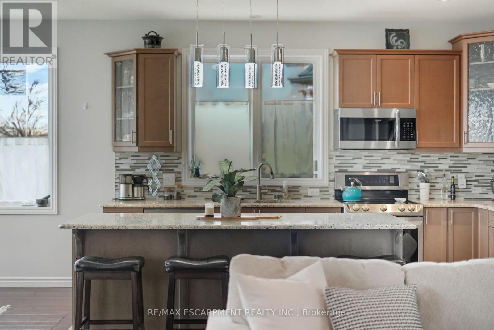 6 Macneil Court, Brant, Ontario  N3S 0G3 - Photo 12 - X12696354