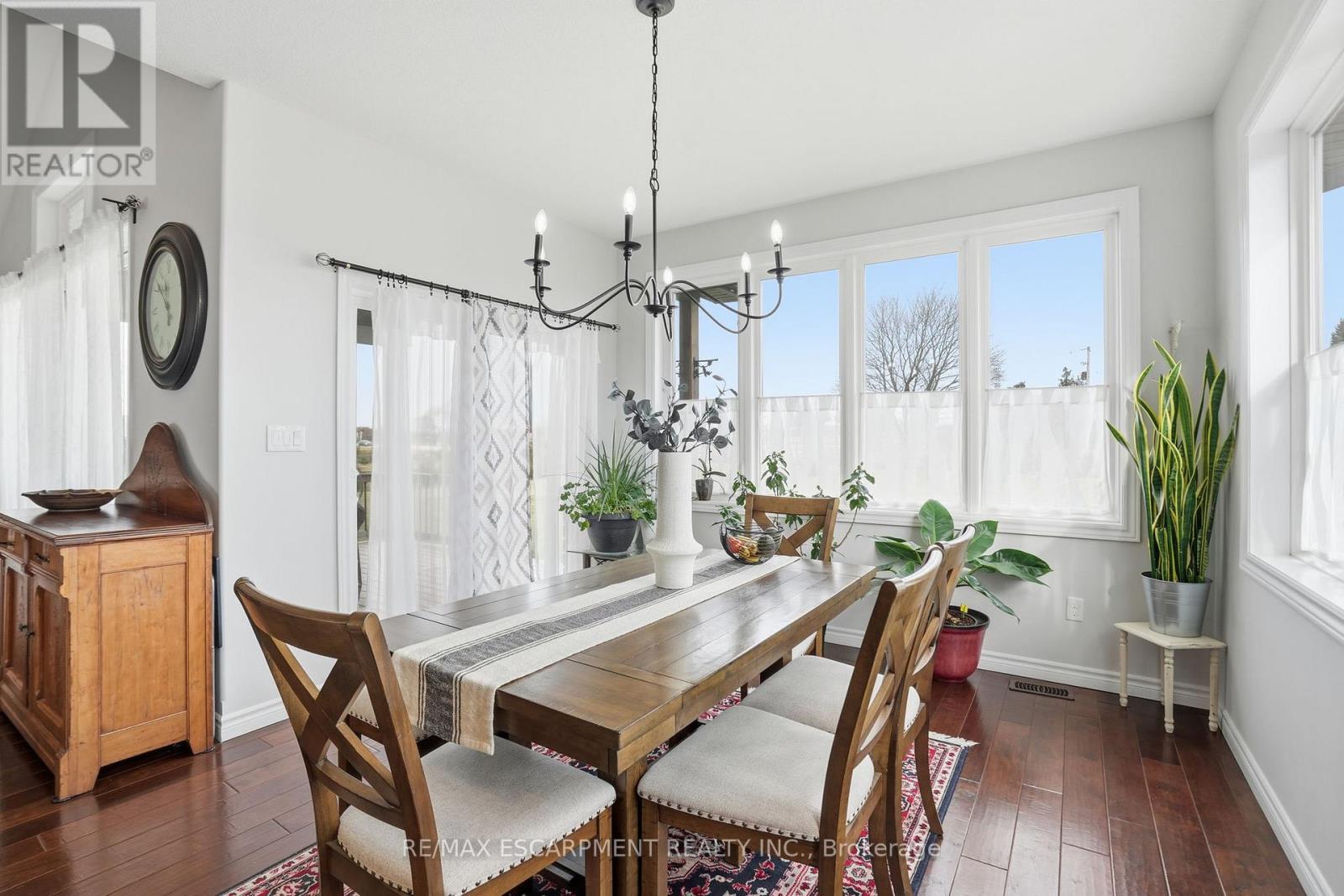 6 Macneil Court, Brant, Ontario  N3S 0G3 - Photo 16 - X12696354