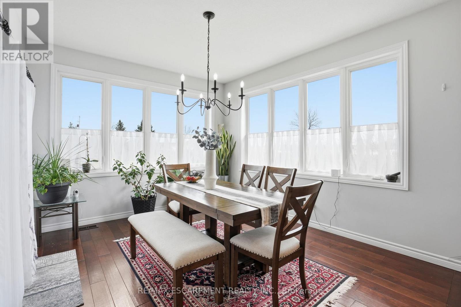 6 Macneil Court, Brant, Ontario  N3S 0G3 - Photo 17 - X12696354