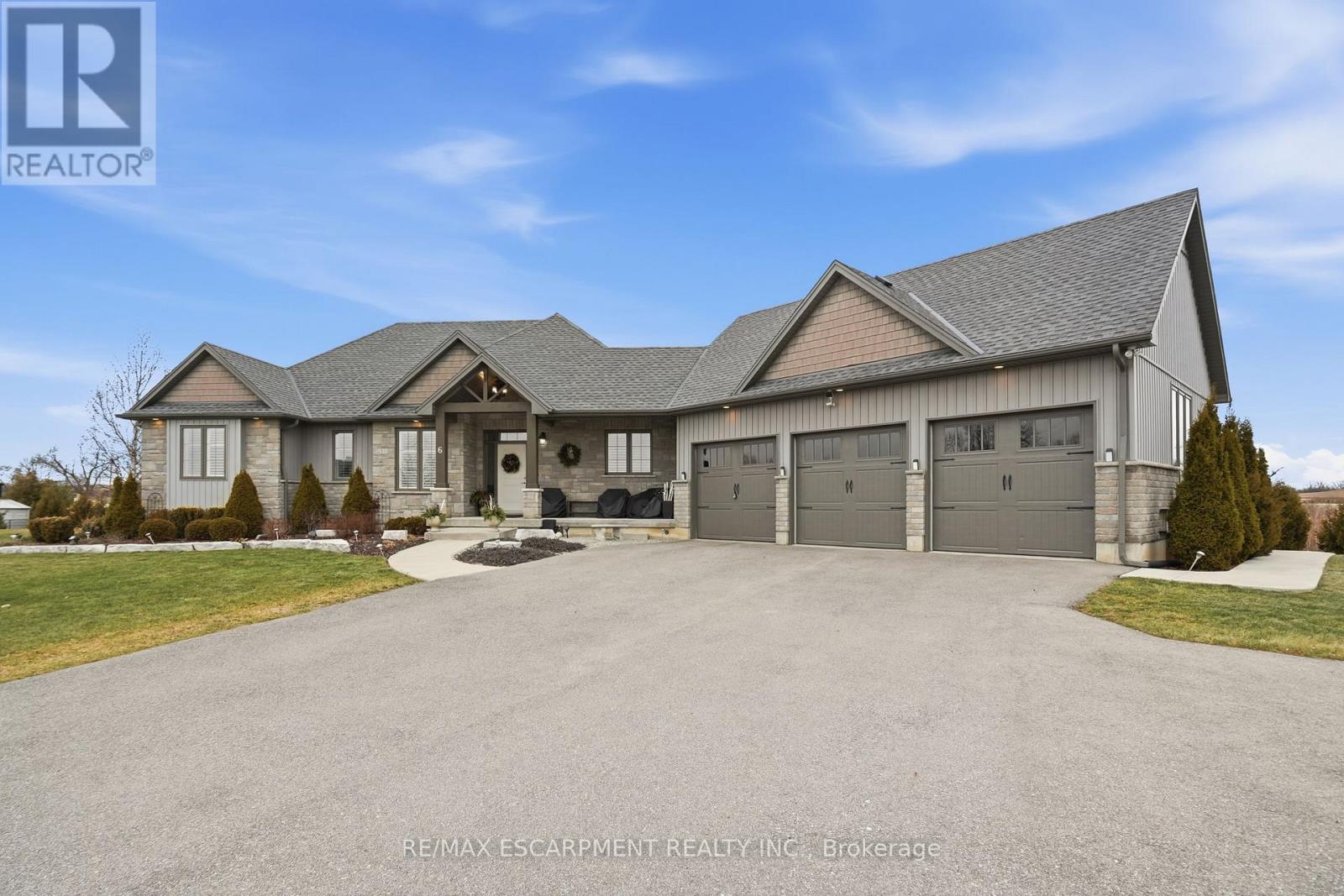 6 Macneil Court, Brant, Ontario  N3S 0G3 - Photo 2 - X12696354