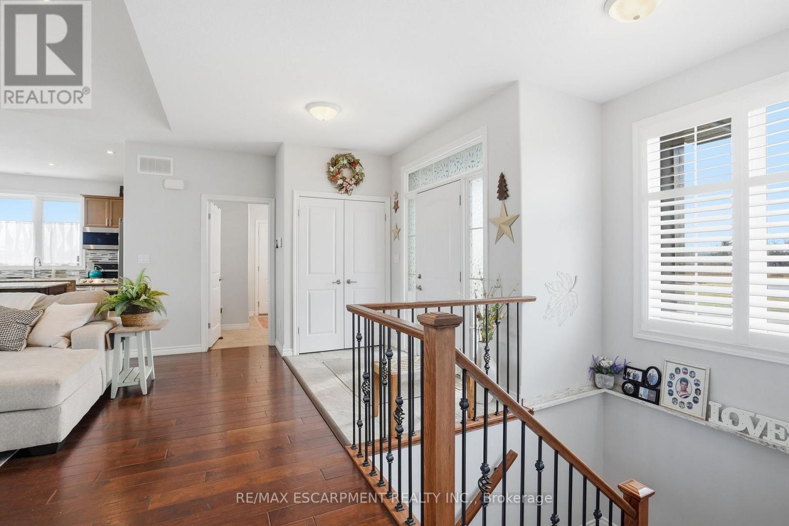 6 Macneil Court, Brant, Ontario  N3S 0G3 - Photo 30 - X12696354