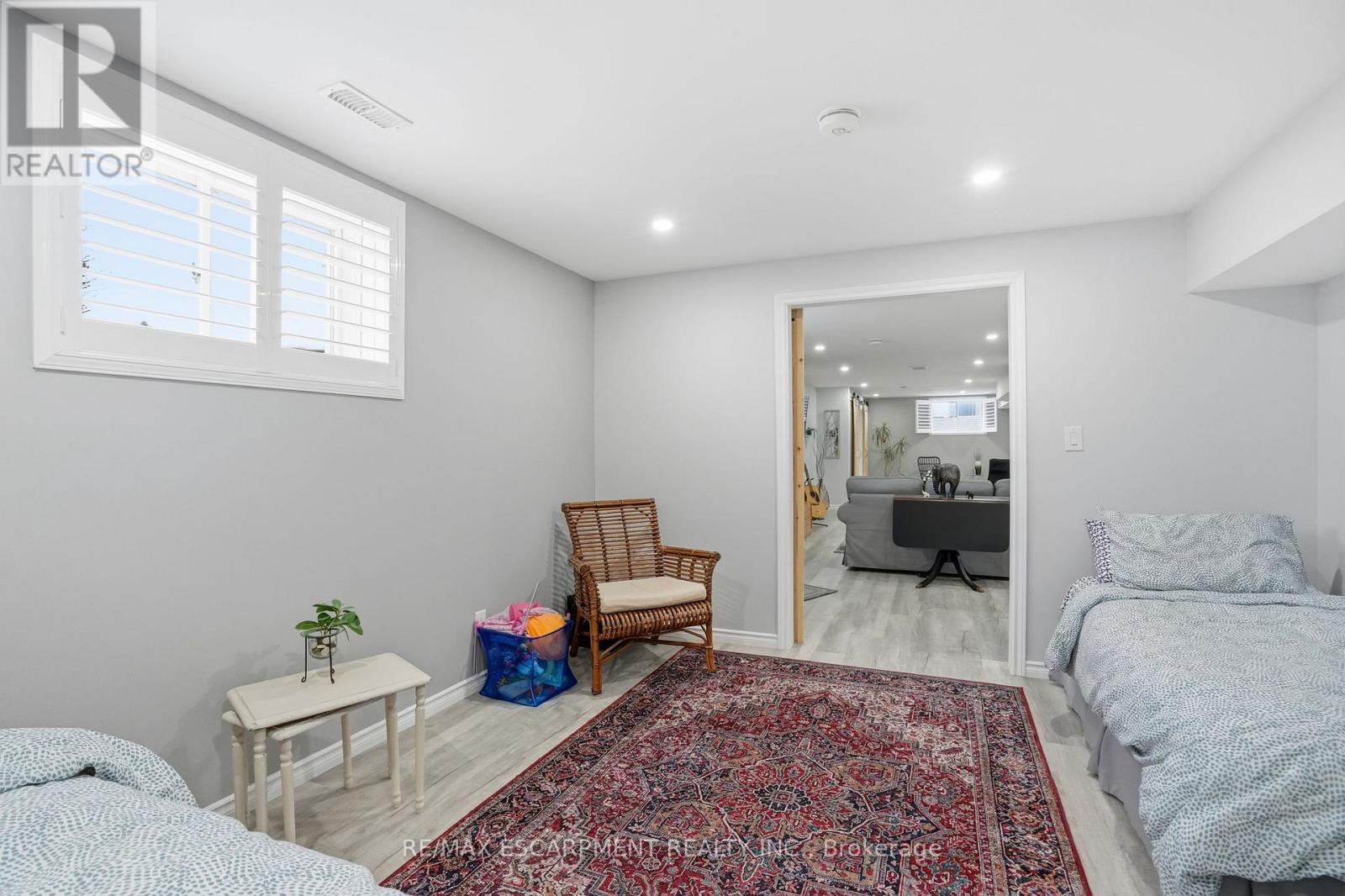 6 Macneil Court, Brant, Ontario  N3S 0G3 - Photo 39 - X12696354