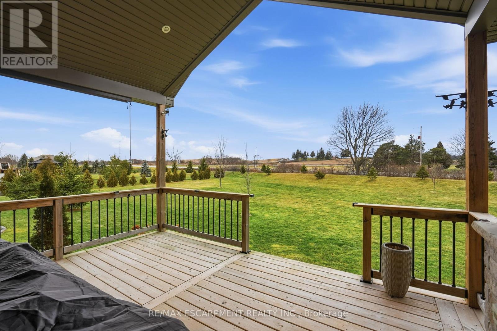 6 Macneil Court, Brant, Ontario  N3S 0G3 - Photo 42 - X12696354