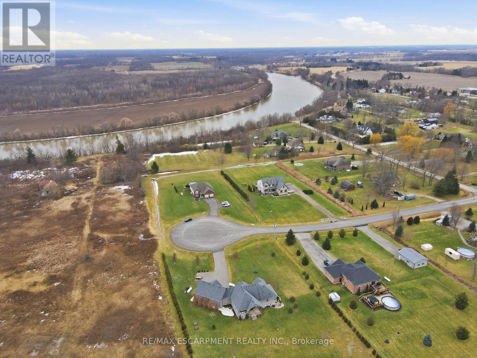 6 Macneil Court, Brant, Ontario  N3S 0G3 - Photo 46 - X12696354