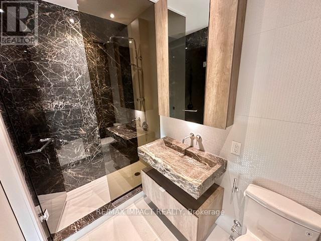 6009 - 11 Yorkville Avenue, Toronto, Ontario  M4W 1L2 - Photo 16 - C12696550