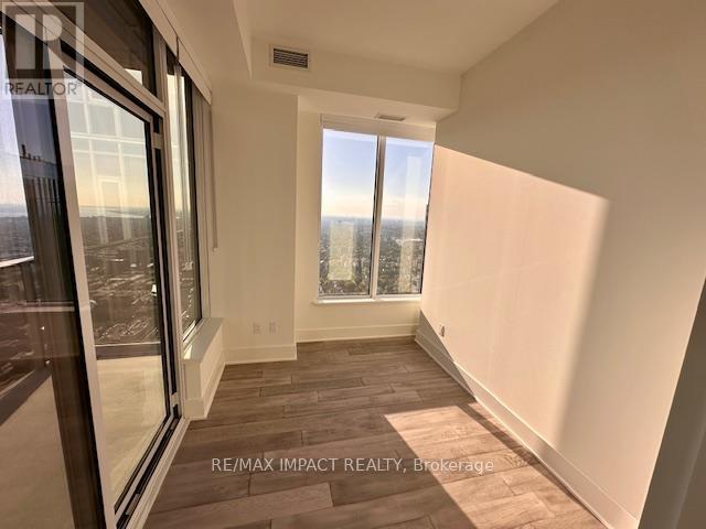 6009 - 11 Yorkville Avenue, Toronto, Ontario  M4W 1L2 - Photo 18 - C12696550