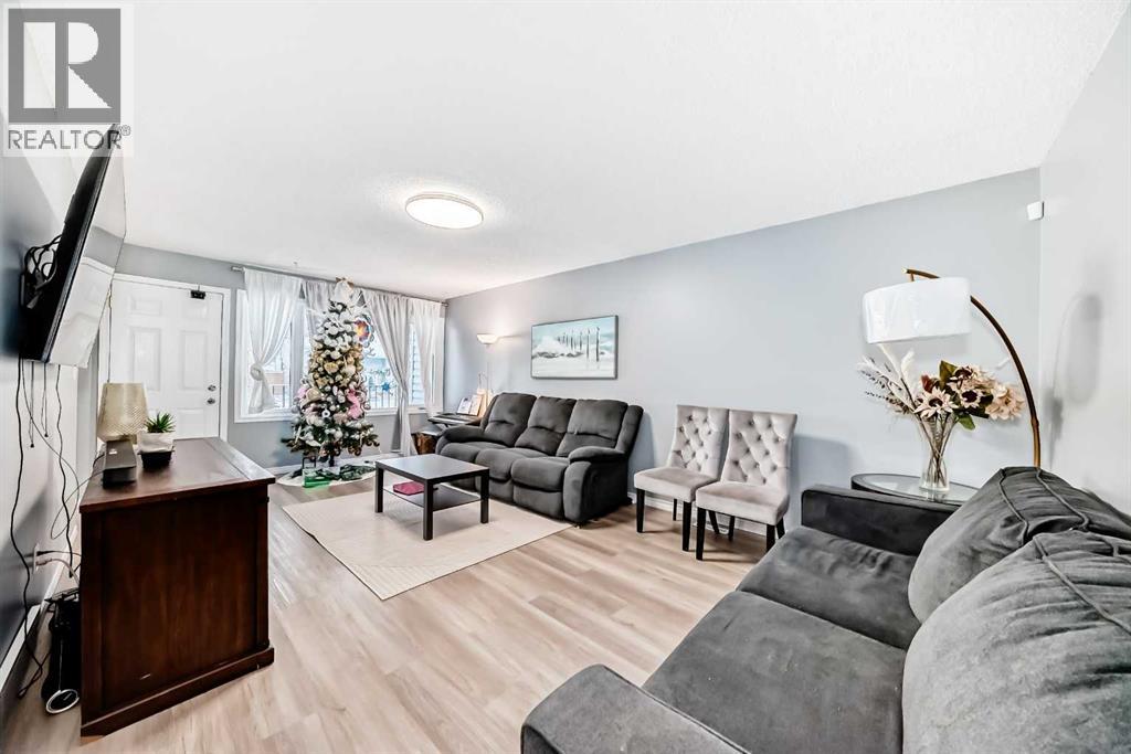 791 Penbrooke Road Se, Calgary, Alberta  T2A 3T4 - Photo 6 - A2276172