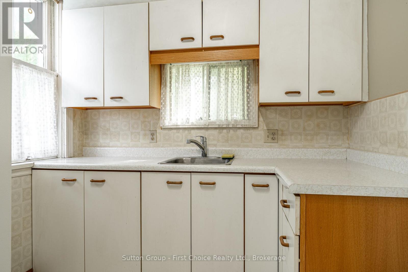 471 Albert Street, Stratford, Ontario N5A 3L3 - Photo 13 - X12696480