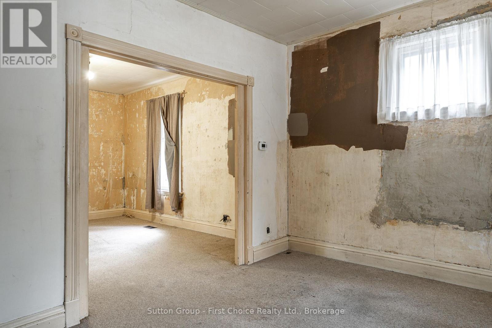 471 Albert Street, Stratford, Ontario N5A 3L3 - Photo 4 - X12696480