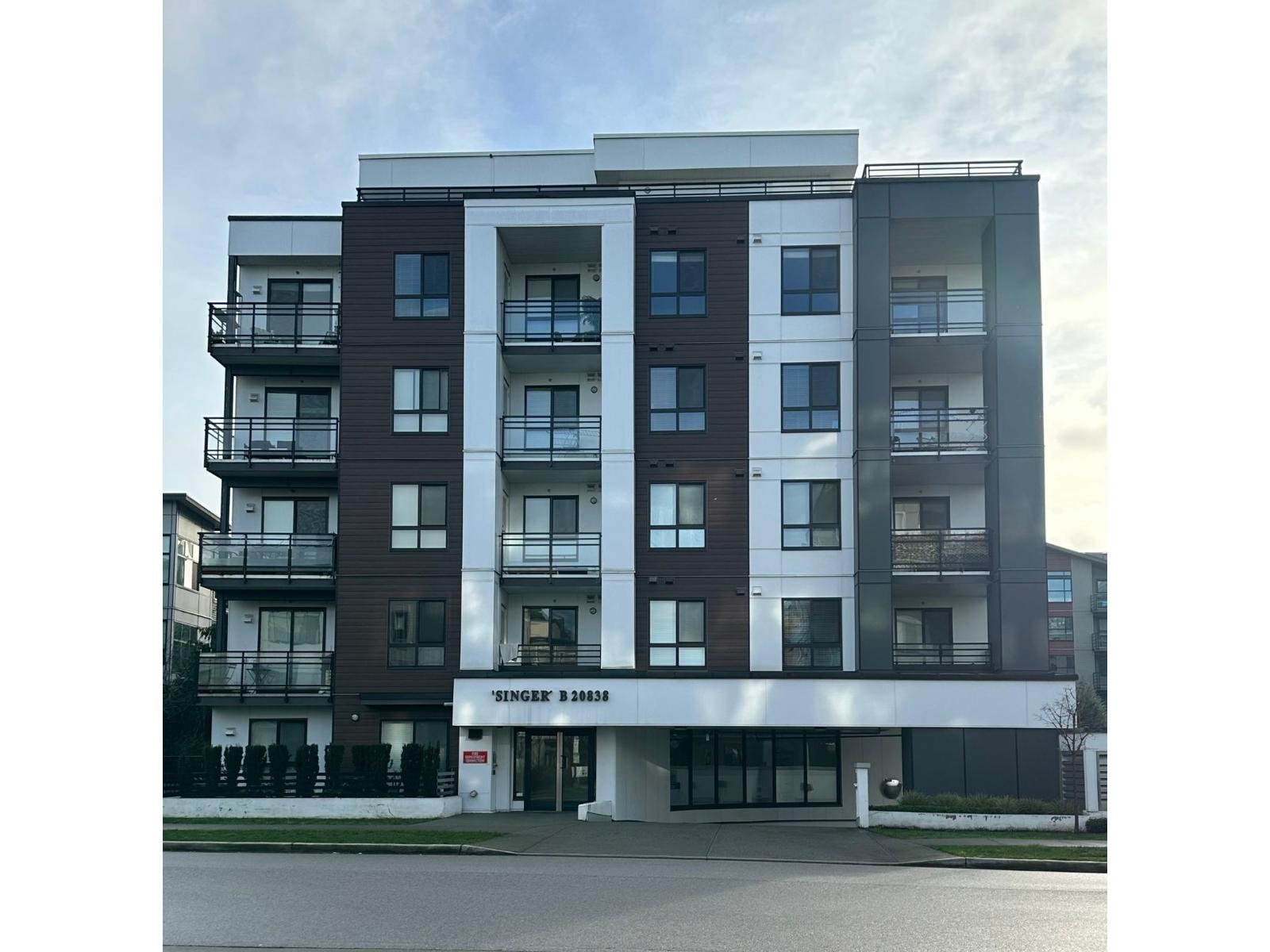 B102 20838 78b Avenue, Langley, British Columbia  V2Y 3M2 - Photo 1 - R3078620