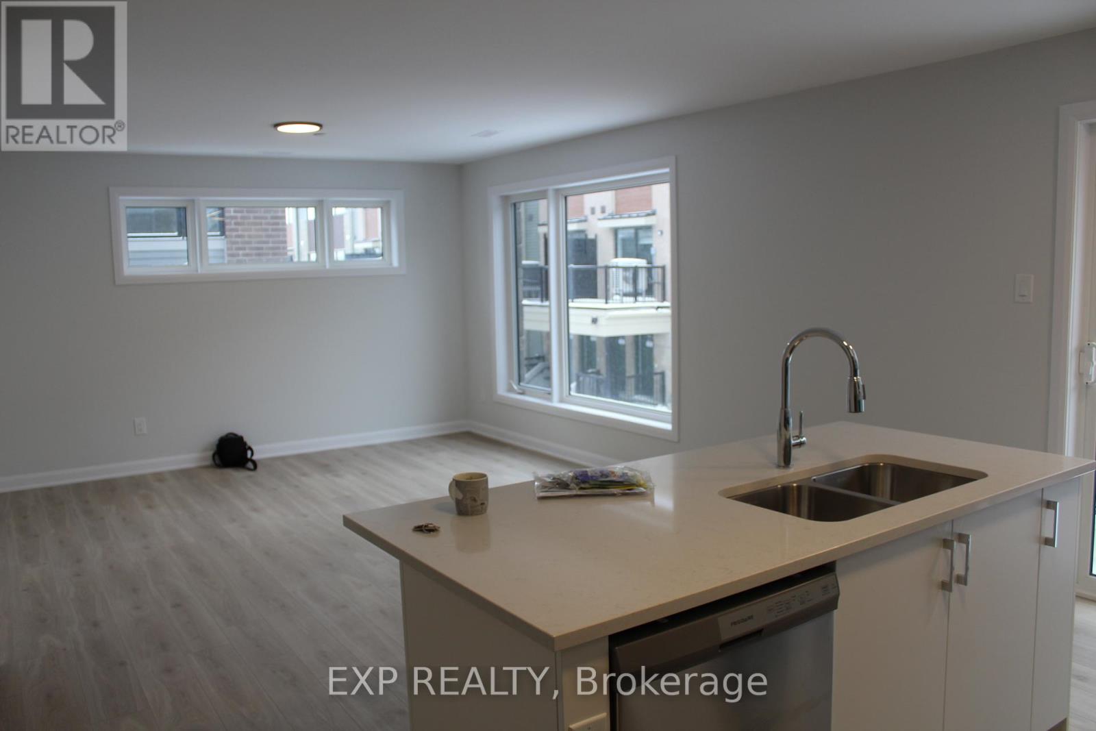 15 - 401 Glenroy Gilbert Drive, Ottawa, Ontario  K2J 5W4 - Photo 4 - X12696494