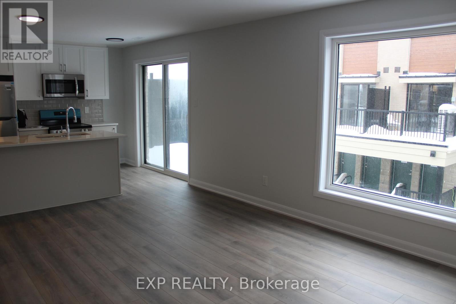 10 - 801 Glenroy Gilbert Drive, Ottawa, Ontario  K2J 5W4 - Photo 3 - X12696498