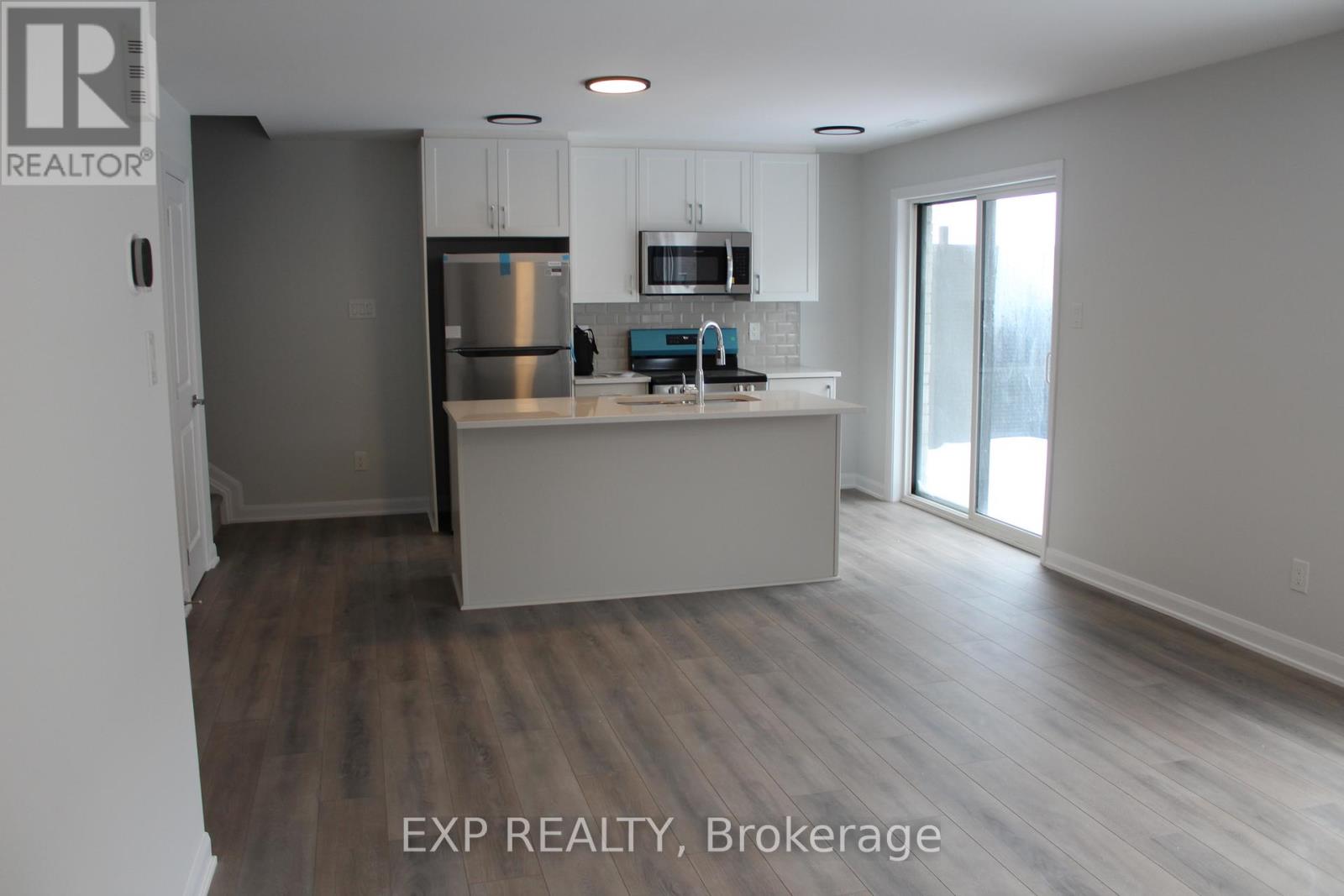 10 - 801 Glenroy Gilbert Drive, Ottawa, Ontario  K2J 5W4 - Photo 4 - X12696498