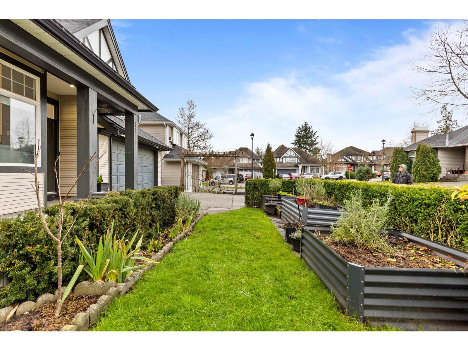 14737 75 Avenue, Surrey, British Columbia  V3S 8Y6 - Photo 3 - R3079517