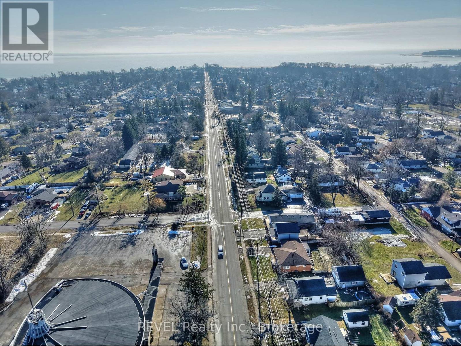 63 Ridgeway Road, Fort Erie, Ontario  L0S 1B0 - Photo 8 - X12696452