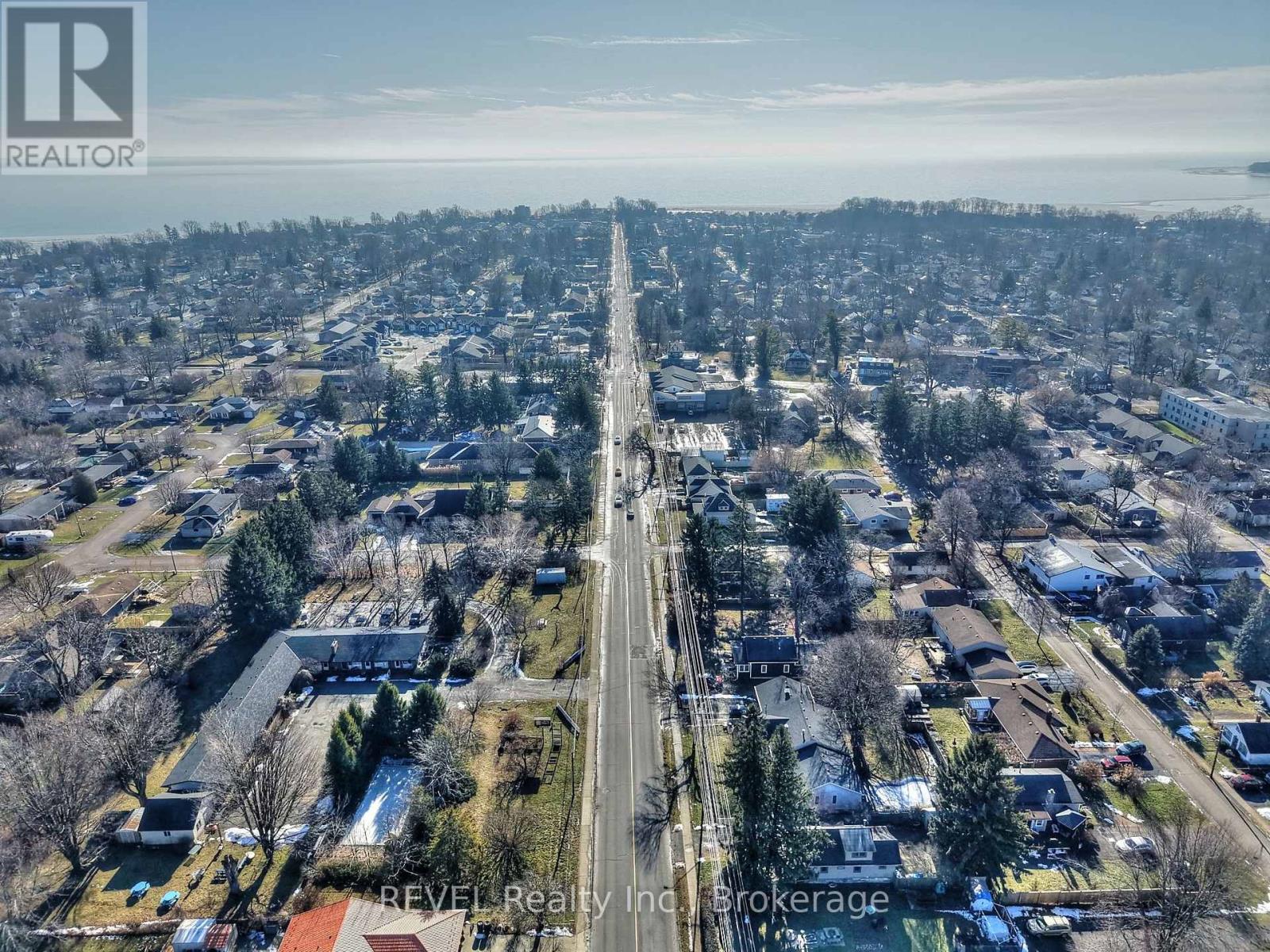 63 Ridgeway Road, Fort Erie, Ontario  L0S 1B0 - Photo 9 - X12696452