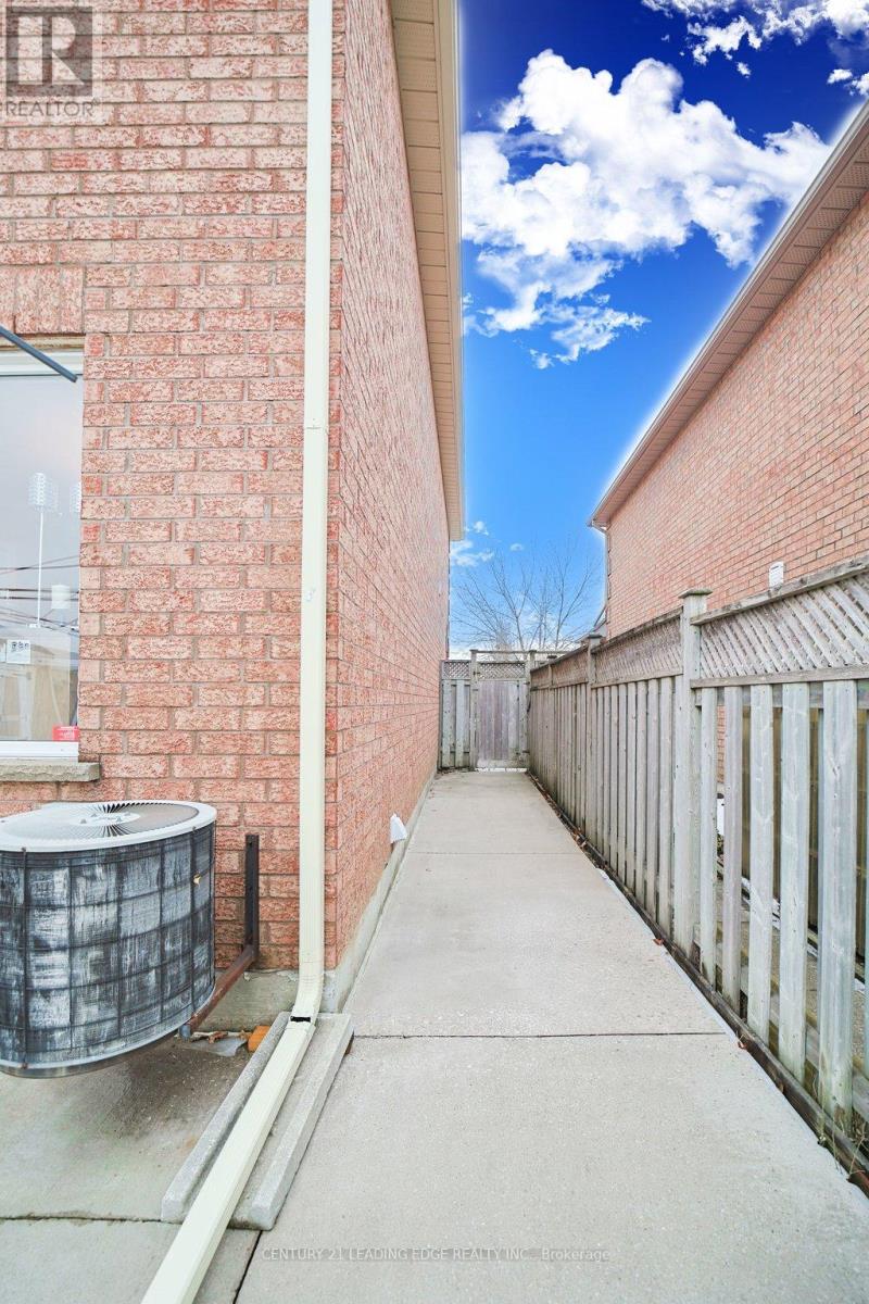 130 Solway Avenue, Vaughan, Ontario  L6A 2X2 - Photo 49 - N12693048