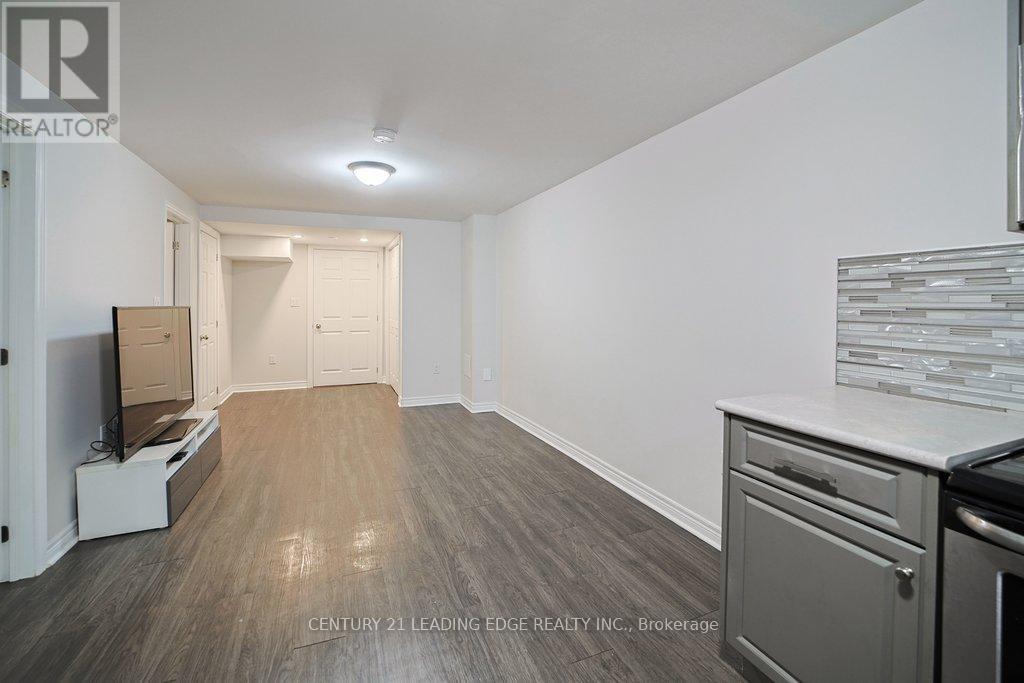 130 Solway Avenue, Vaughan, Ontario  L6A 2X2 - Photo 36 - N12693048