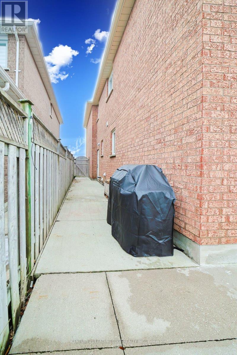 130 Solway Avenue, Vaughan, Ontario  L6A 2X2 - Photo 45 - N12693048