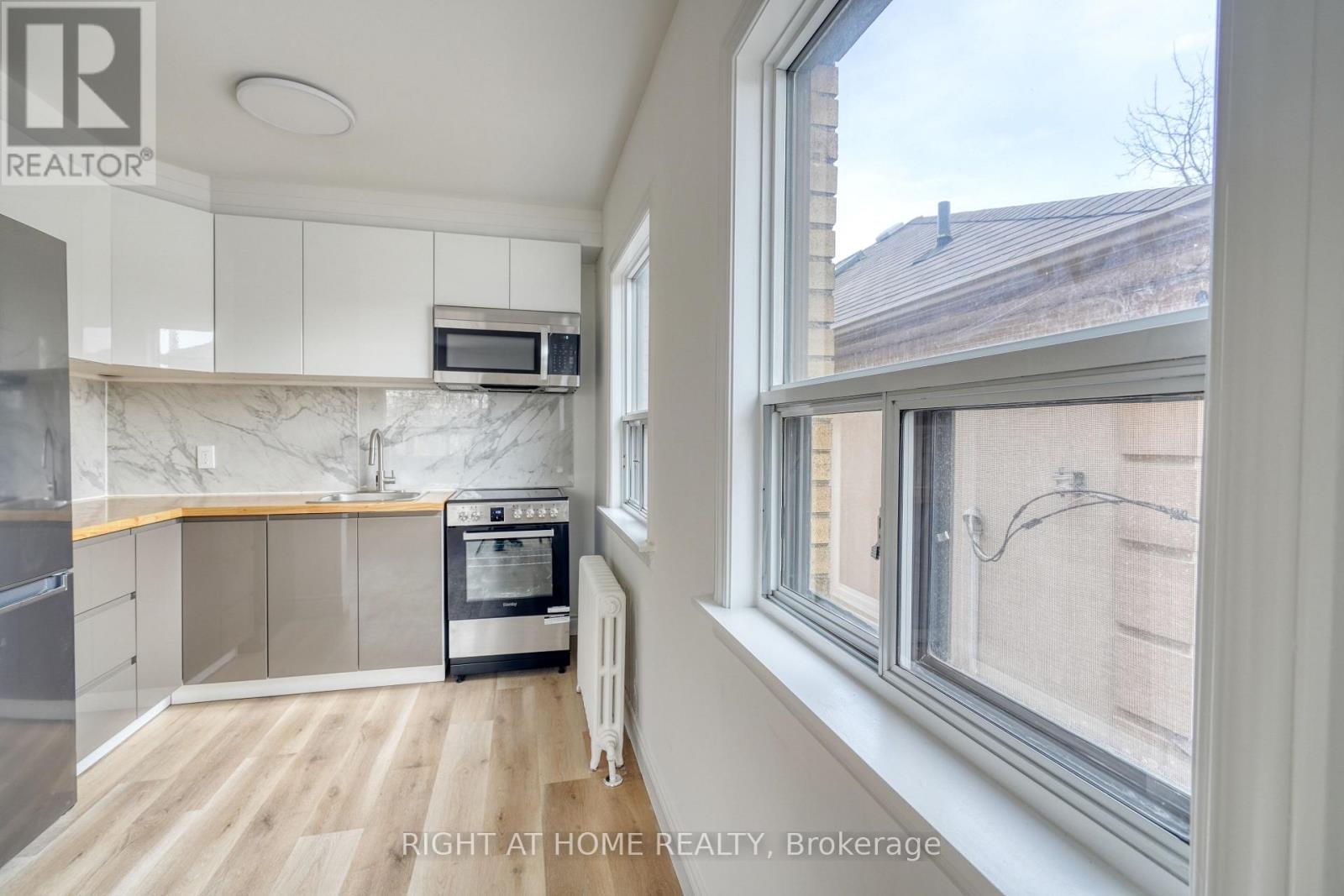 101 Sixteenth Street, Toronto, Ontario  M8V 3J9 - Photo 24 - W12696312