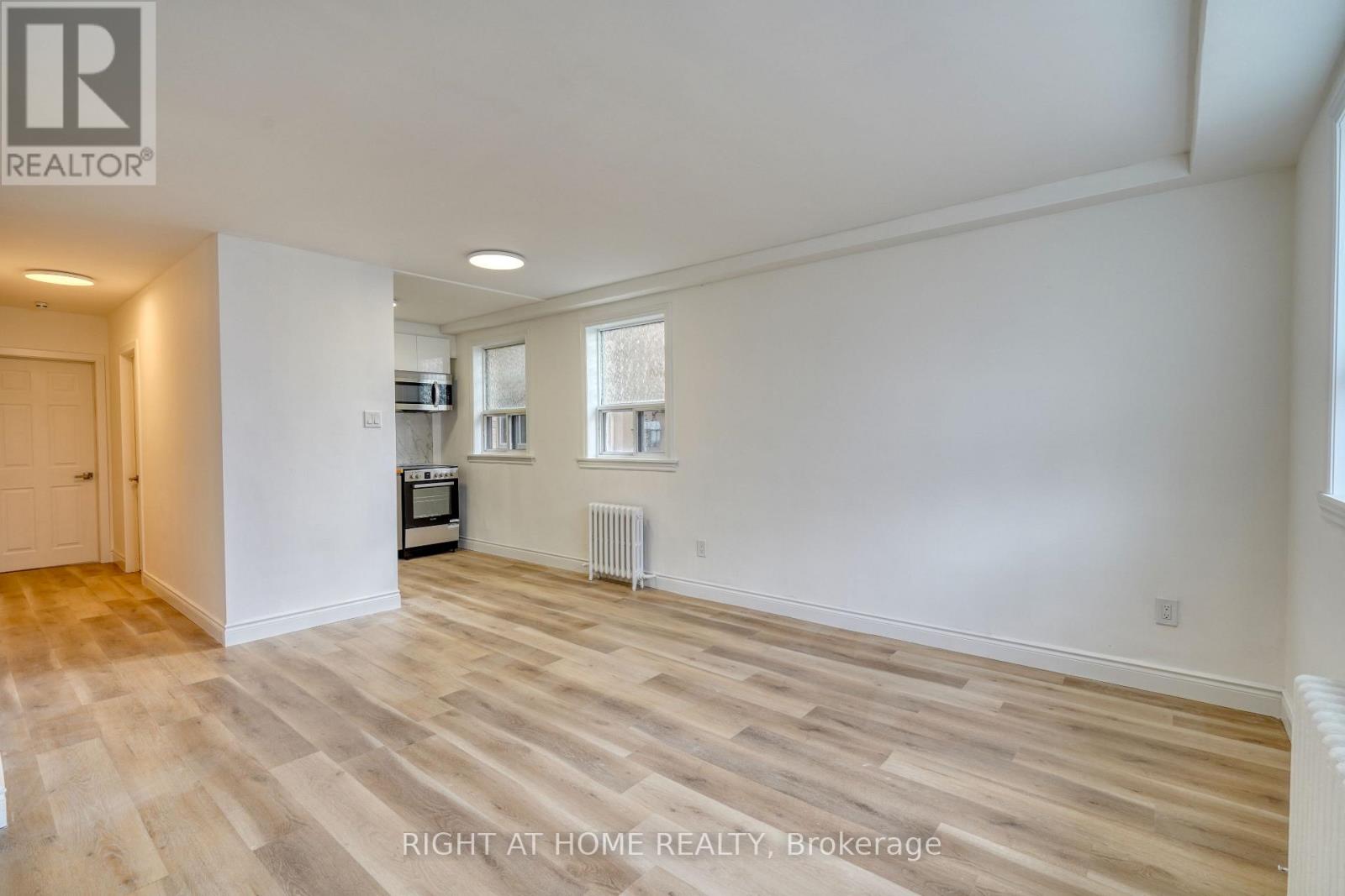 101 Sixteenth Street, Toronto, Ontario  M8V 3J9 - Photo 4 - W12696312