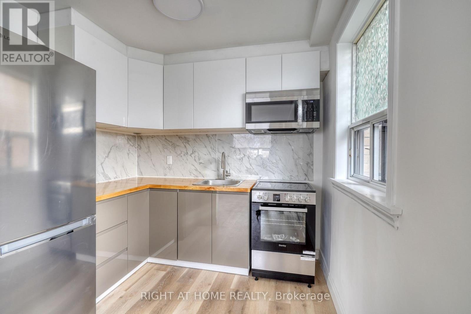 101 Sixteenth Street, Toronto, Ontario  M8V 3J9 - Photo 6 - W12696312