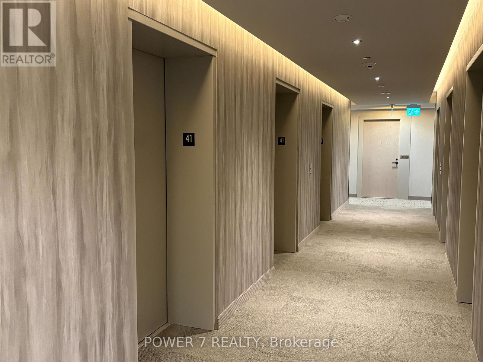 4112 - 8 Interchange Way, Vaughan, Ontario  L4K 5Z7 - Photo 2 - N12691116