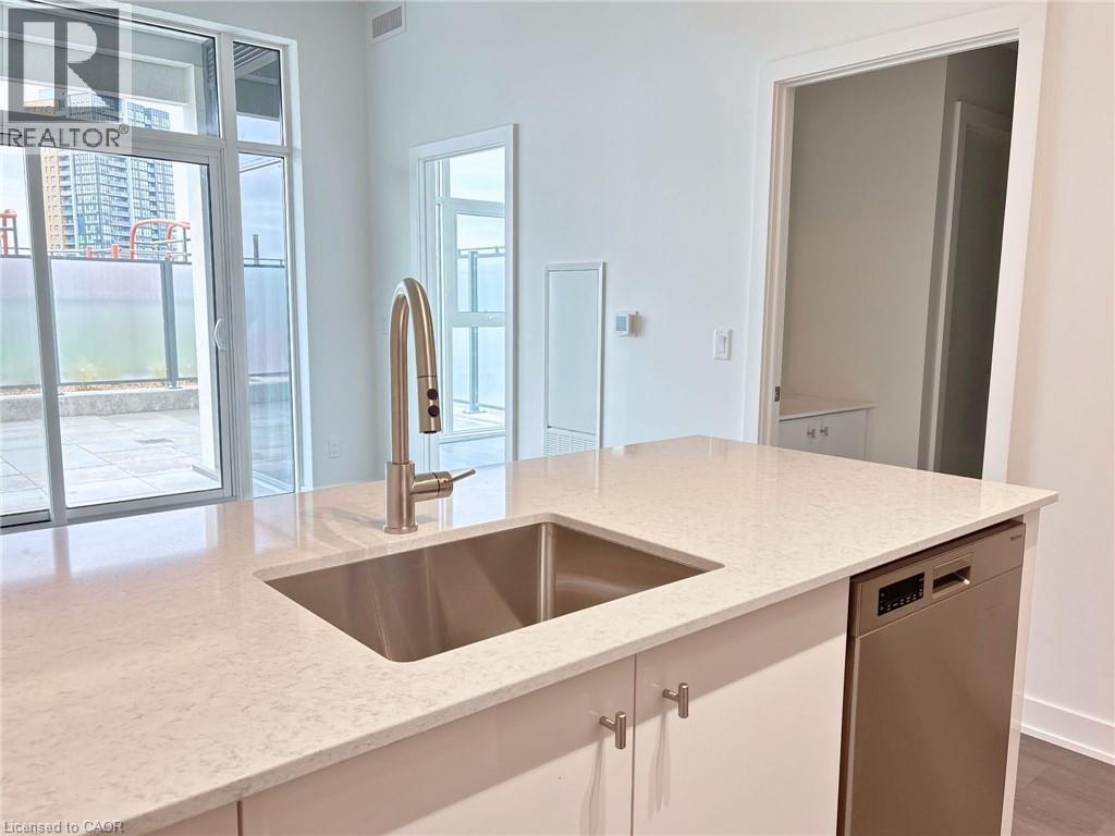 25 Wellington Street S Unit# 402, Kitchener, Ontario  N2G 0G5 - Photo 4 - 40780347