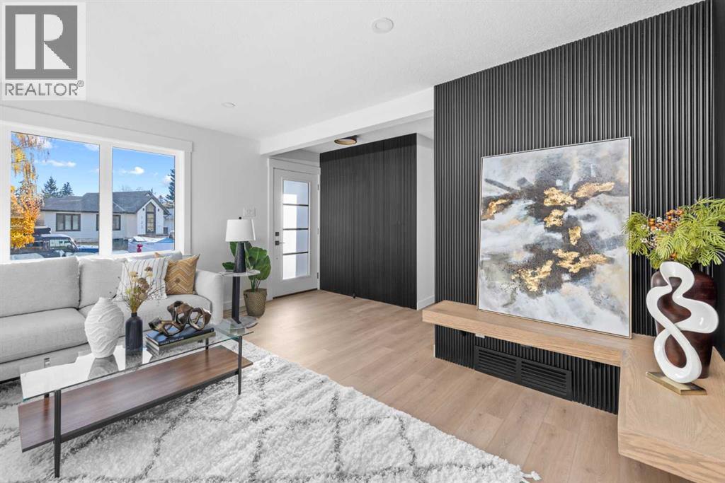 124 Gainsborough Drive Sw, Calgary, Alberta  T3E 4W9 - Photo 17 - A2266101