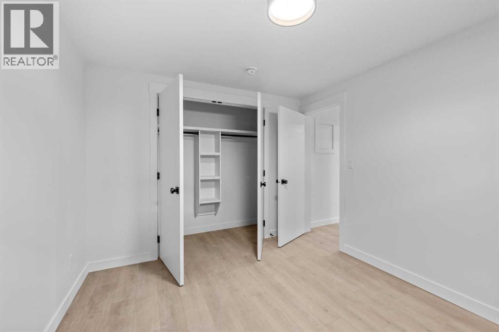 124 Gainsborough Drive Sw, Calgary, Alberta  T3E 4W9 - Photo 37 - A2266101