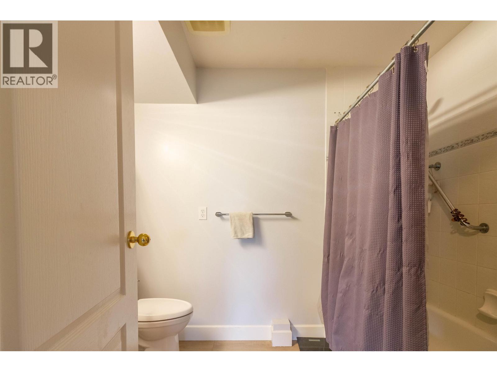 2115 Berkshire Crescent, Coquitlam, British Columbia  V3E 3N4 - Photo 30 - R3078315