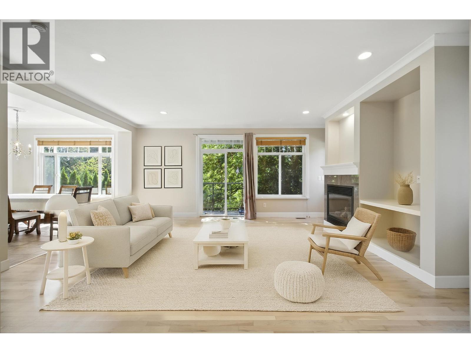 3252 Camelback Lane, Coquitlam, British Columbia  V3E 3R1 - Photo 2 - R3079524