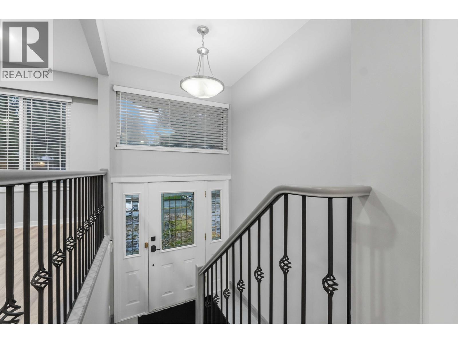 21101 119 Avenue, Maple Ridge, British Columbia  V2X 7N6 - Photo 3 - R3079537