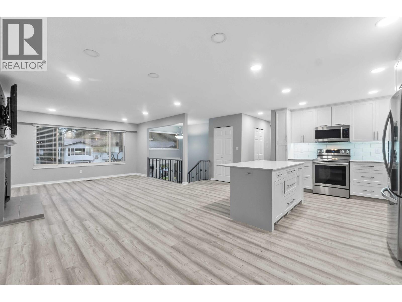 21101 119 Avenue, Maple Ridge, British Columbia  V2X 7N6 - Photo 4 - R3079537