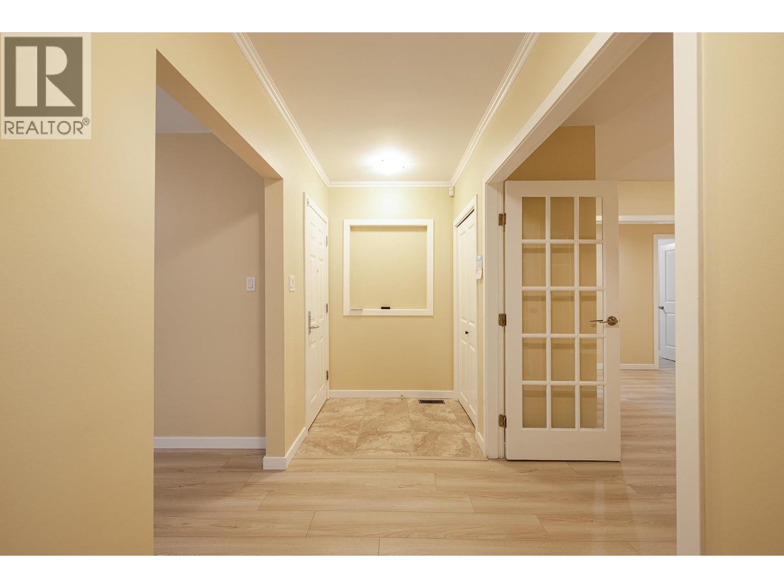 111 Bonnymuir Drive, West Vancouver, British Columbia  V7S 1L4 - Photo 2 - R3077440