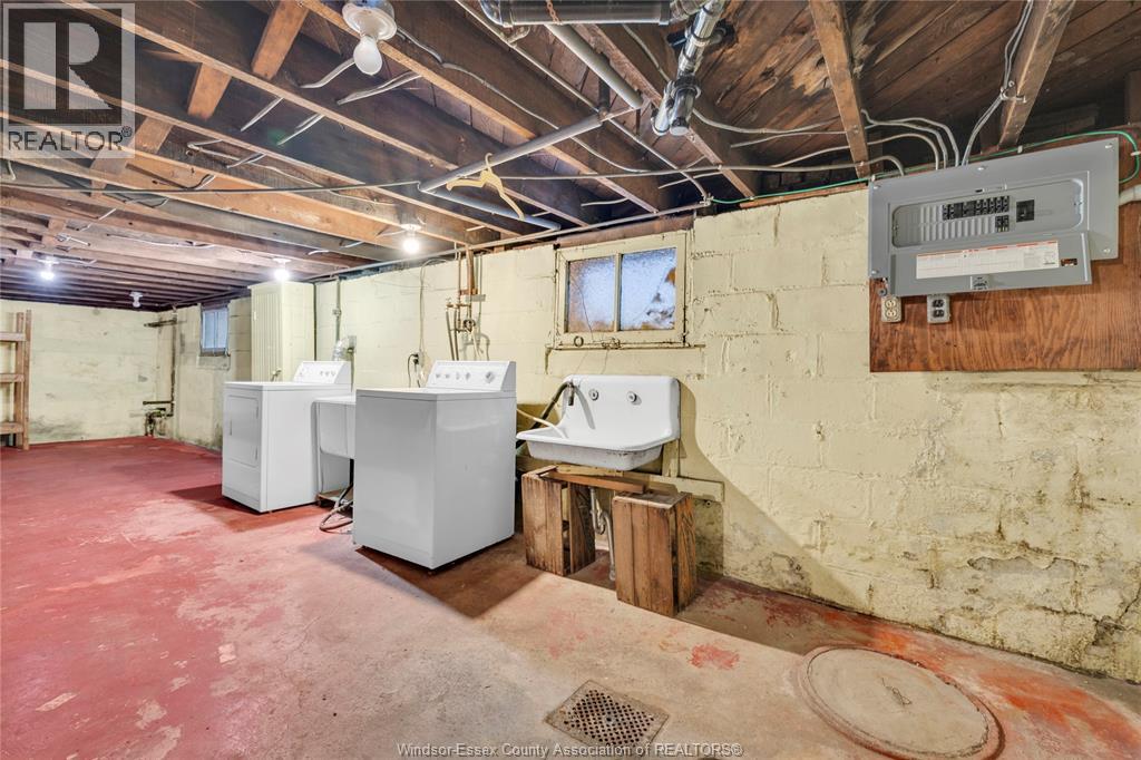 1970 Ottawa, Windsor, Ontario  N8Y 1R7 - Photo 25 - 26001133