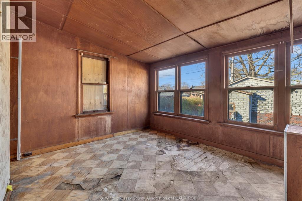 1970 Ottawa, Windsor, Ontario  N8Y 1R7 - Photo 28 - 26001133