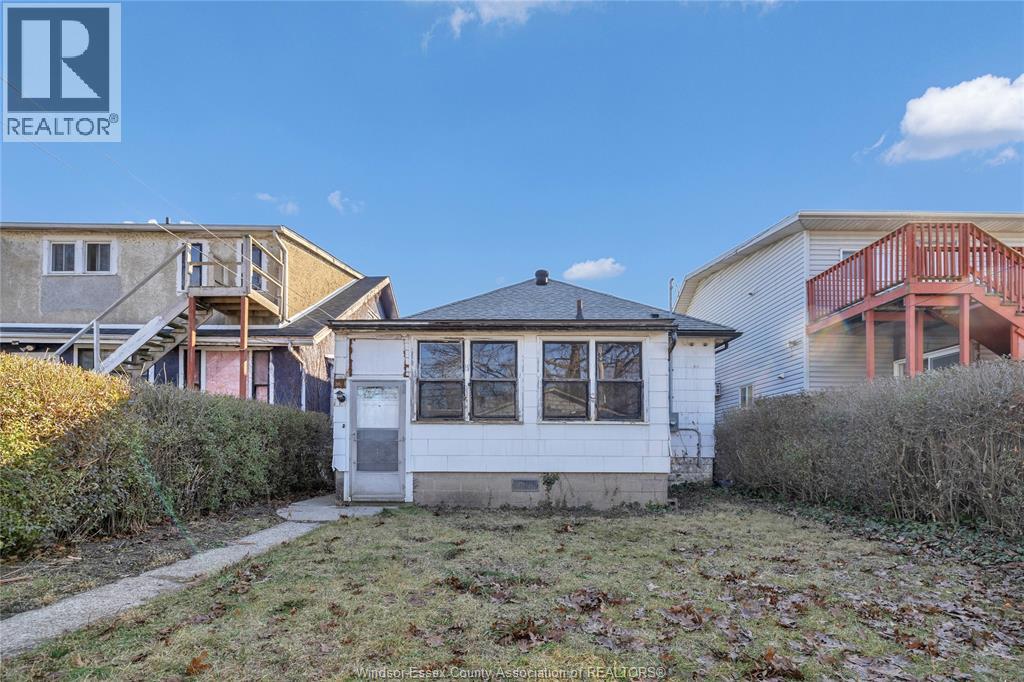 1970 Ottawa, Windsor, Ontario  N8Y 1R7 - Photo 30 - 26001133