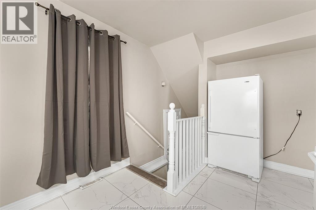 811 Elliott, Windsor, Ontario  N9A 3J6 - Photo 19 - 26001051