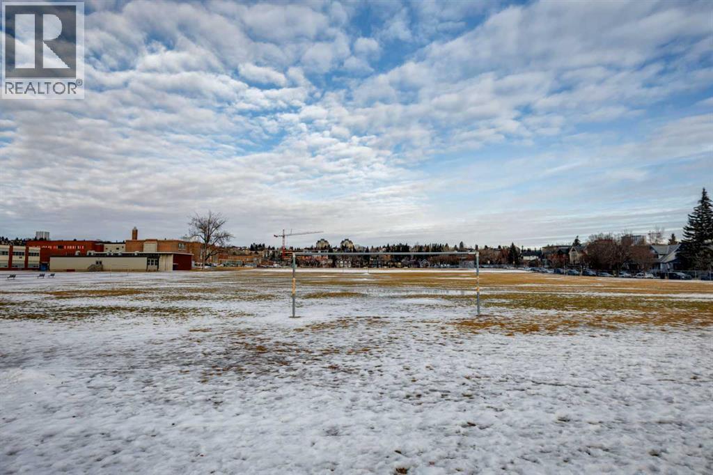 1747 2 Avenue Nw, Calgary, Alberta  T2N 0G3 - Photo 3 - A2277776